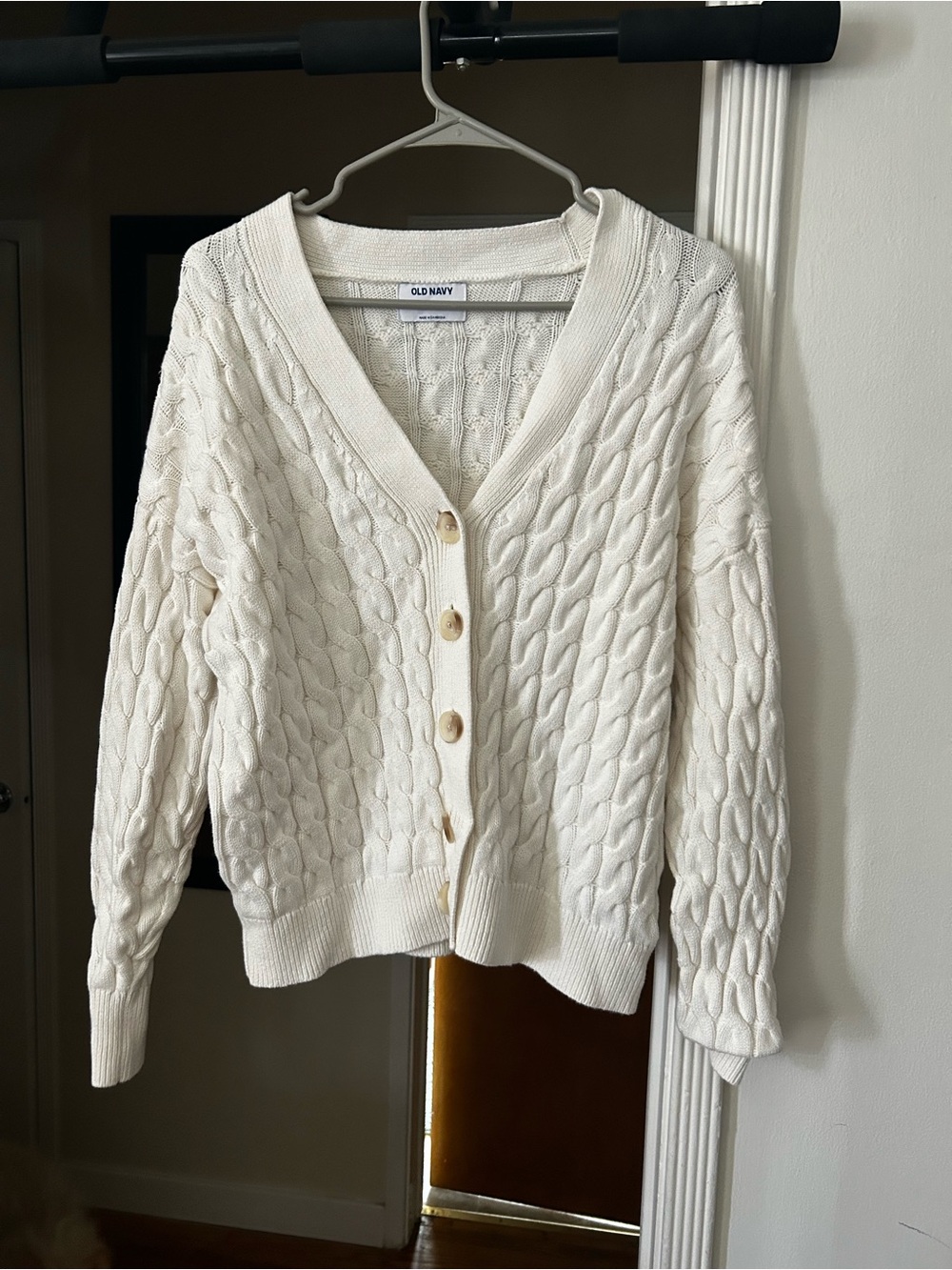 NWOT Old Navy Cream Cable Knit Button-Up Cardigan. Size XS